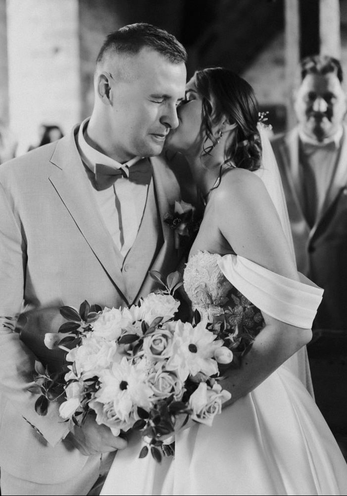 Emotionale Trauung im Muthaussaal Burg Hardegsen mit Hochzeitsfotograf Göttingen