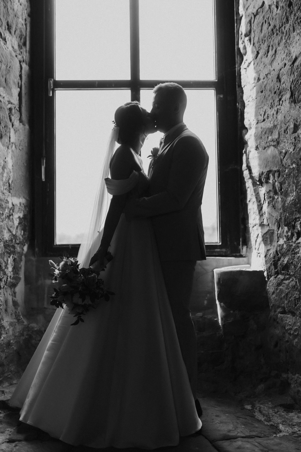 Silhouetten-Kuss beim Heiraten in Nörten-Hardenberg