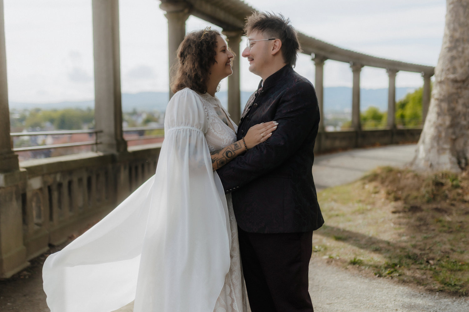 Brautpaar Shooting Kassel Kolonnade – authentische Hochzeitsfotografie Kassel